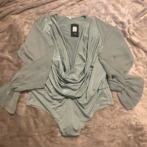 new with tags, 2x, body suit, sheer sleeves, ruffle bunch top, fashion nova